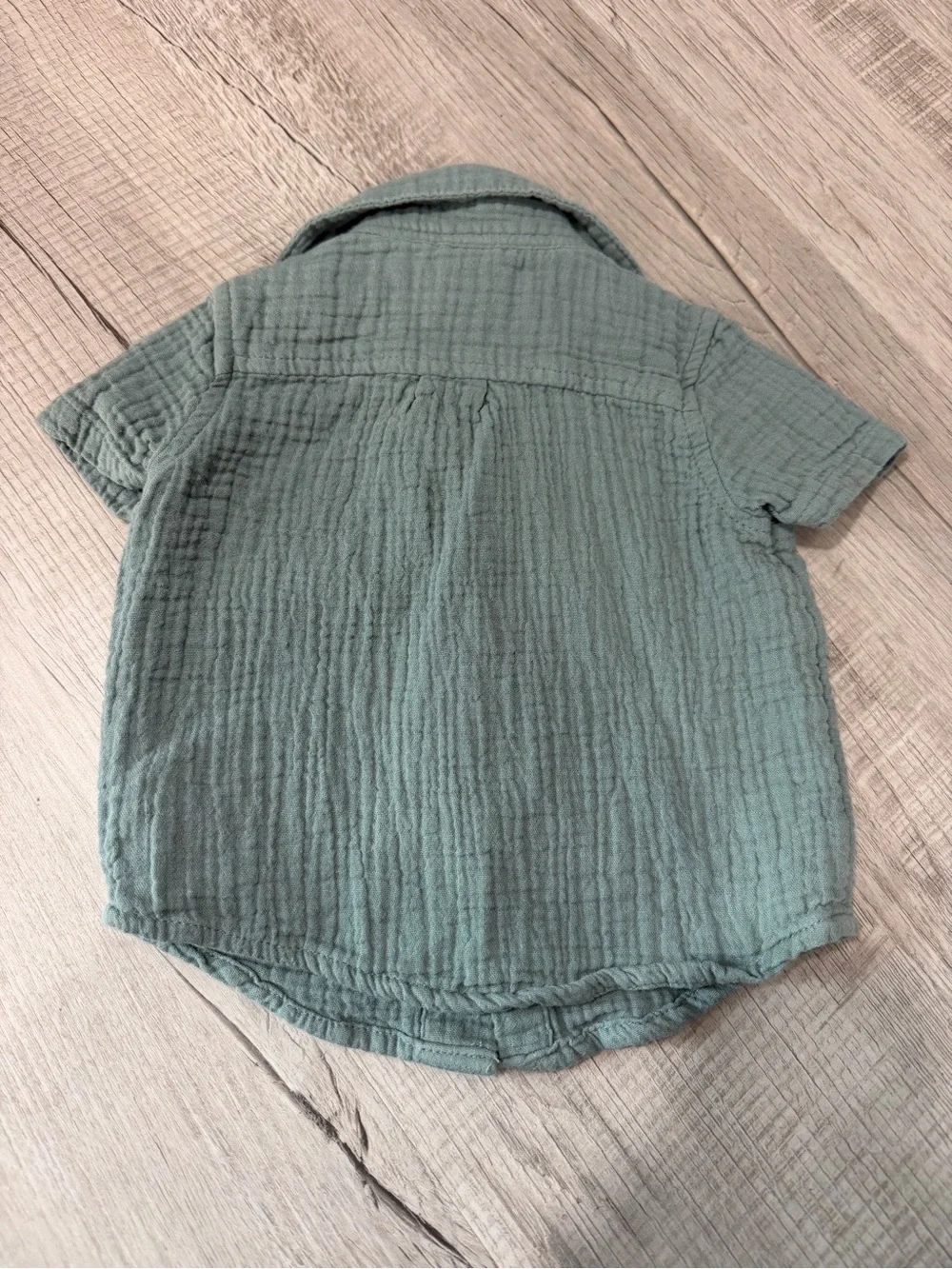 Carter's Short Sleeve Button-Up Shirt in Sage Green Muslin